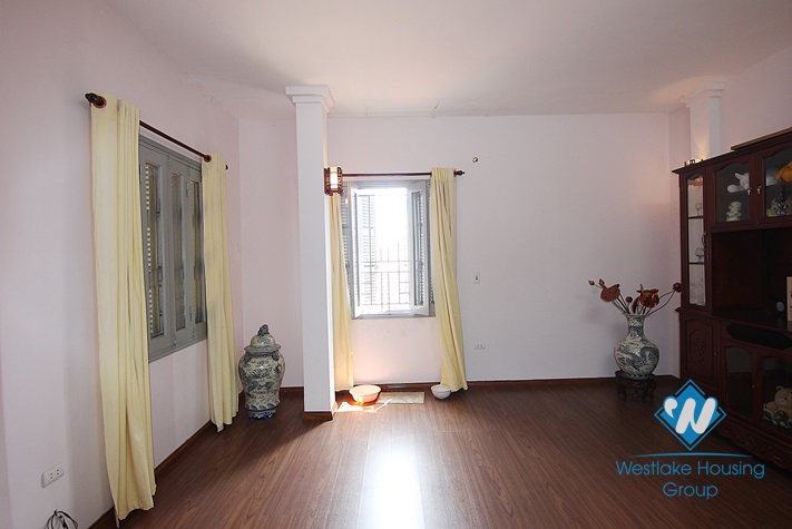 Cosy and affordable house for rent in Tay Ho area, Ha Noi. 
