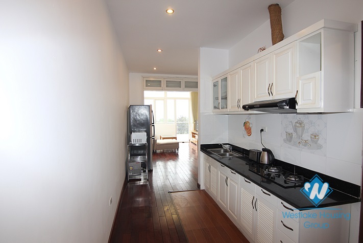 High floor, 02 bedrooms apartment for rent in Dang Thai Mai Tay Ho, Ha Noi