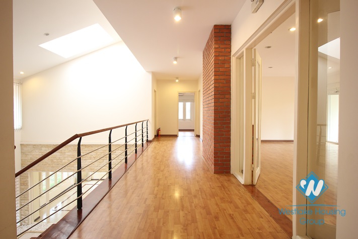 A charming Villa with 5 bedrooms for lease in Dang Thai Mai street, Westlake area