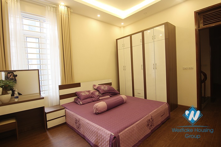 Brand new house with 5 bedrooms for rent in Tay Ho district 