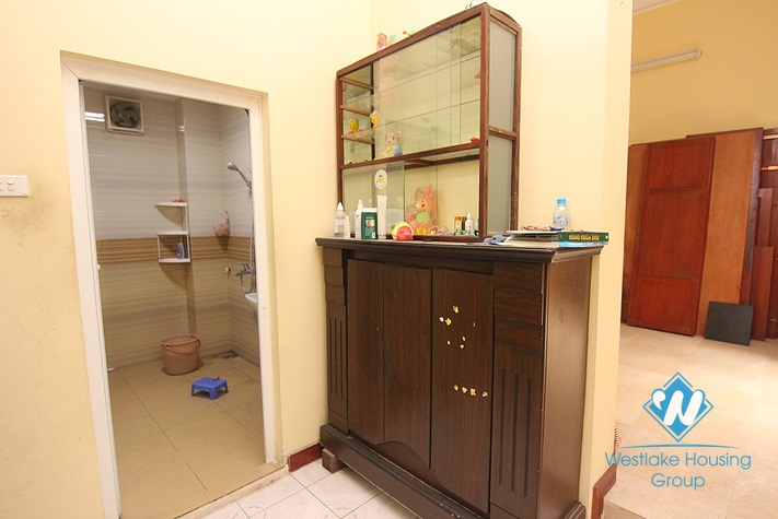 Spacious 5 bedrooms hosue for rent in Tay Ho district