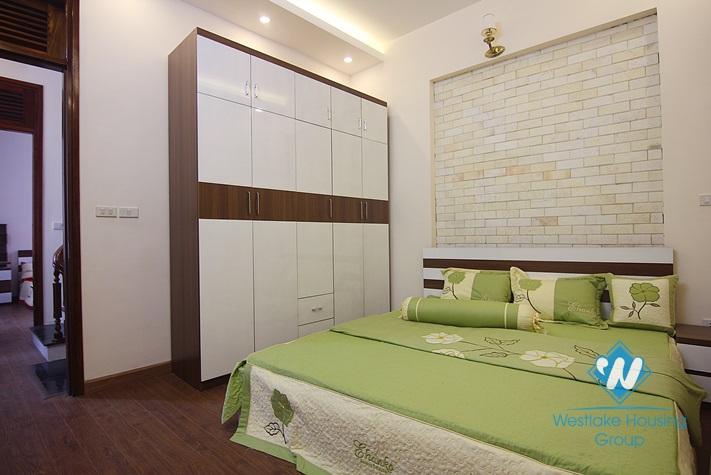 Brand new house with 5 bedrooms for rent in Tay Ho district 