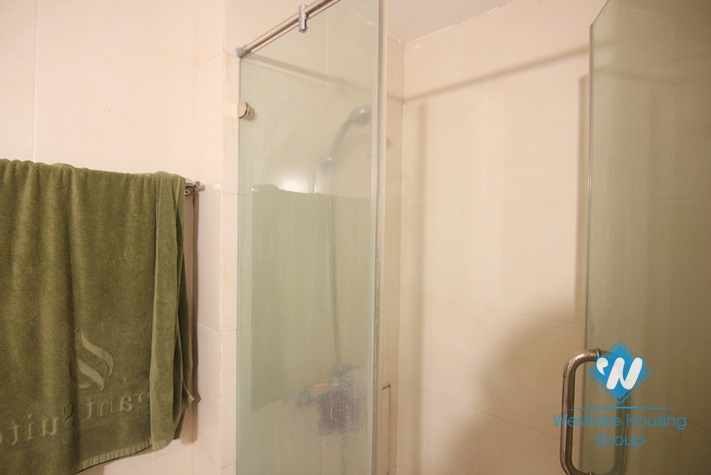 Nice and affordable house for rent in Nghi Tam village, Tay Ho, Hanoi 