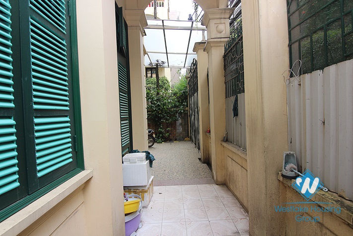 Spacious 5 bedrooms hosue for rent in Tay Ho district