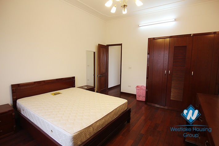 High floor, 02 bedrooms apartment for rent in Dang Thai Mai Tay Ho, Ha Noi