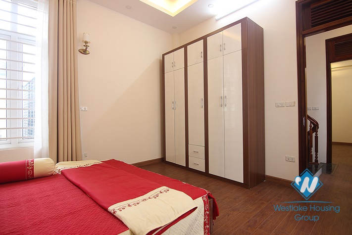 Brand new house with 5 bedrooms for rent in Tay Ho district 