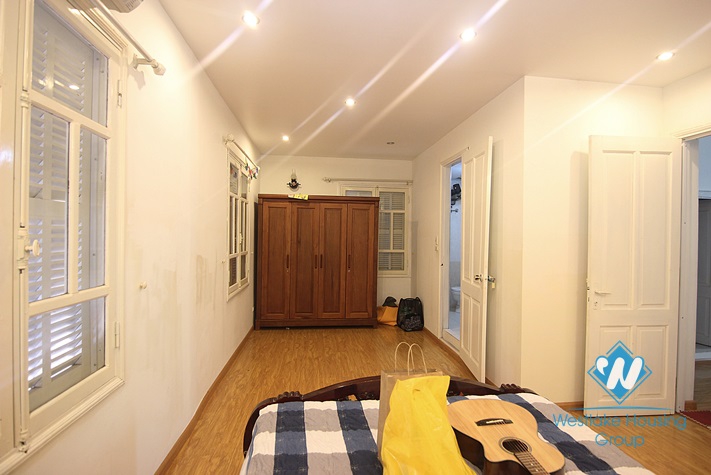 Four bedrooms house for rent in Dang Thai Mai street, Tay Ho district, Ha Noi