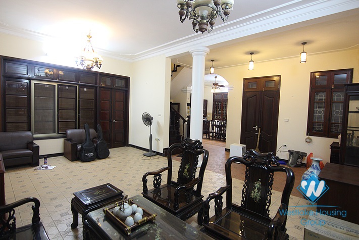 Nice 5 bedrooms house for rent in Tay Ho district