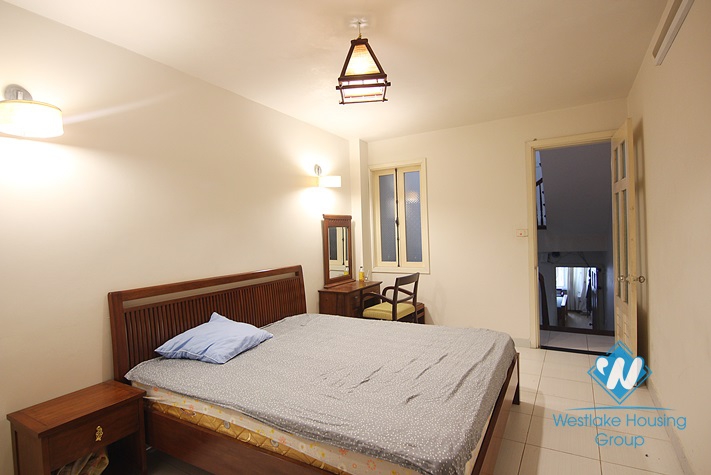 Nice and affordable house for rent in Nghi Tam village, Tay Ho, Hanoi 