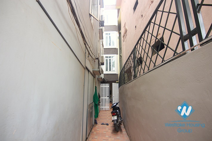 Brand new house with 5 bedrooms for rent in Tay Ho district 