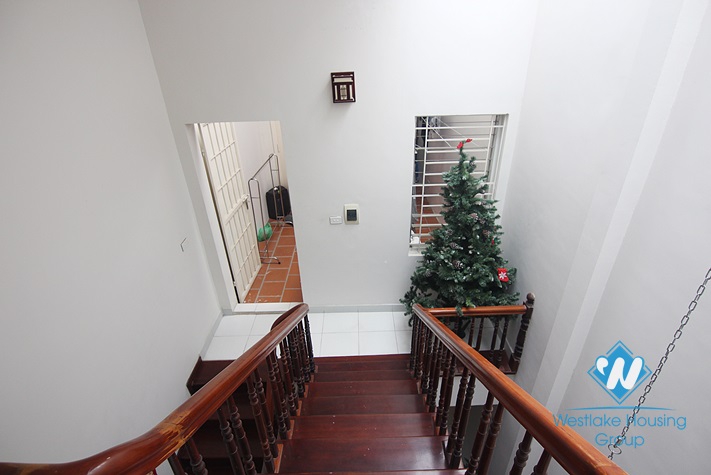 Nice and affordable house for rent in Nghi Tam village, Tay Ho, Hanoi 