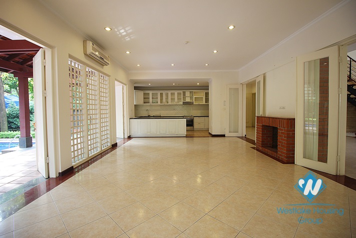 A charming Villa with 5 bedrooms for lease in Dang Thai Mai street, Westlake area