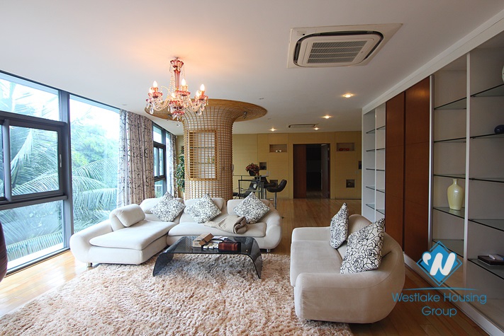 An exquisite villa for rent by Westlake Tay Ho with swimming pool splendid lake view