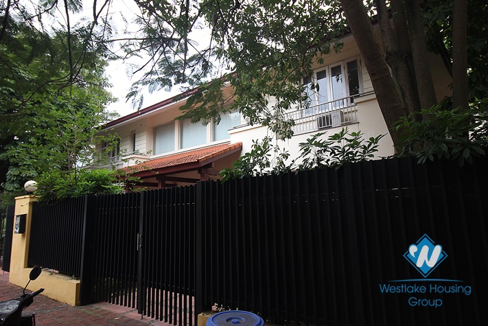 A charming Villa with 5 bedrooms for lease in Dang Thai Mai street, Westlake area