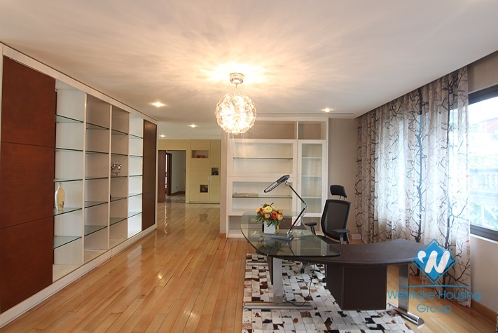 An exquisite villa for rent by Westlake Tay Ho with swimming pool splendid lake view