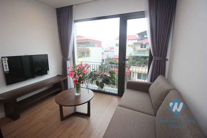 Clean and modern style apartment for rent in Ba dinh district
