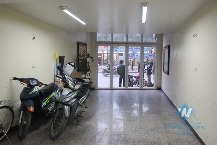 Nice 01 room for share in a nice house for rent in Ba Dinh District, Hanoi