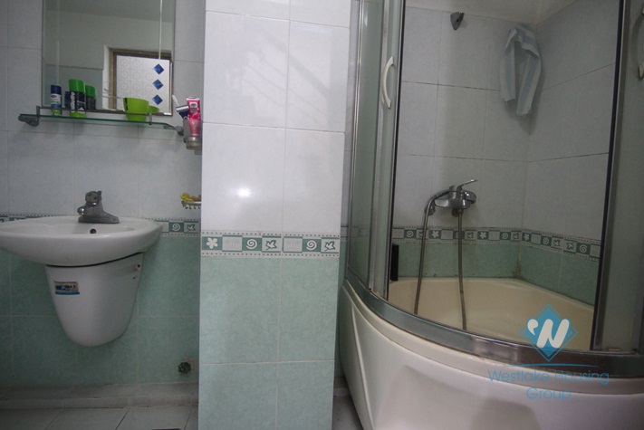 Budget apartment in Dich Vong Hau, Cau Giay District 