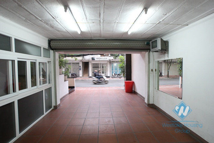 Unfurnished office for rent in Truc Bach area, Ba Dinh, Ha Noi