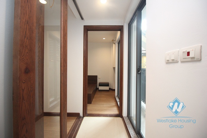 Nice and new apartment with 02 bedroom for rent in Hai Ba Trung district 