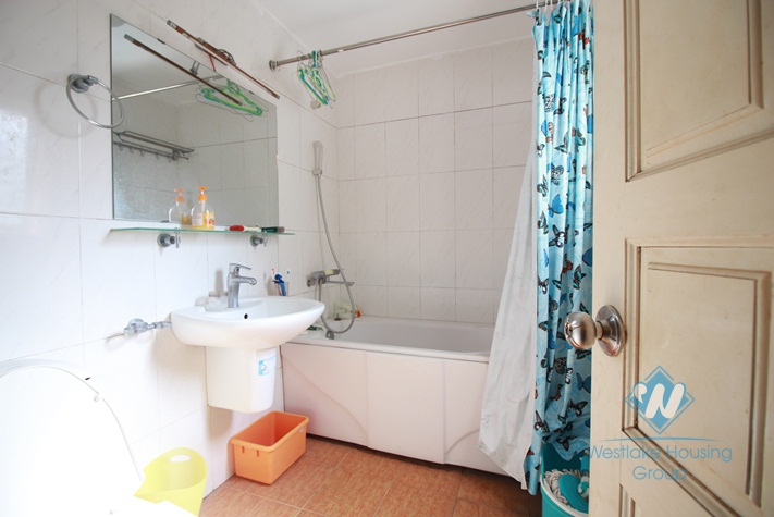 Good priced one bedroom apartment rental with great natural light