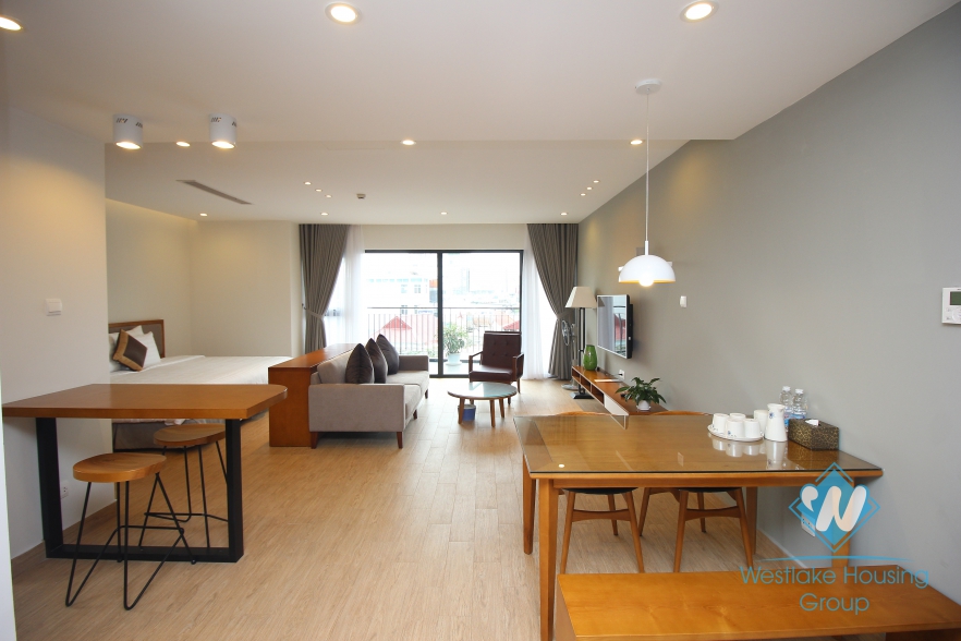 Luxury and elegant studio one bedroom serviced apartment for rent in Dong Da District