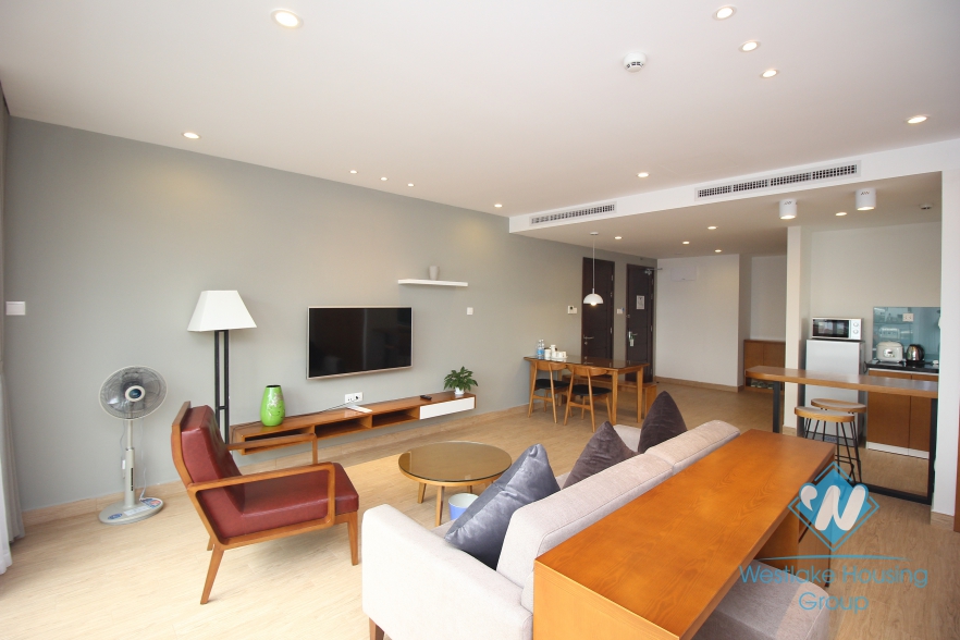 Luxury and elegant studio one bedroom serviced apartment for rent in Dong Da District