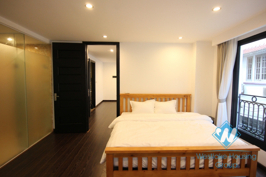 02 bedrooms apartment for rent in Xuan Dieu Street, Tay Ho, Hanoi.