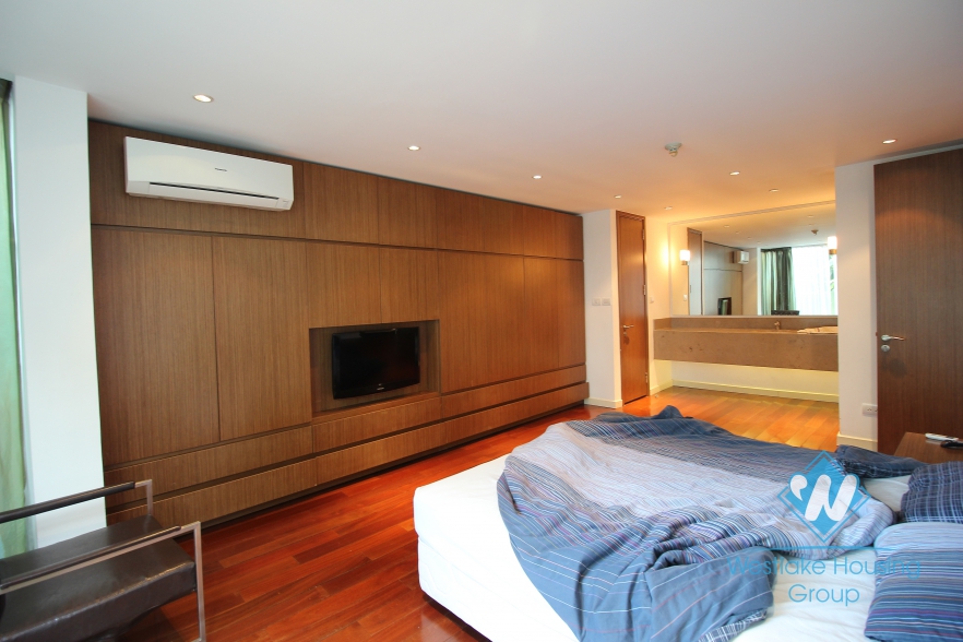 Wonderful apartment for rent in Tay Ho Street, Tay Ho District, Hanoi.