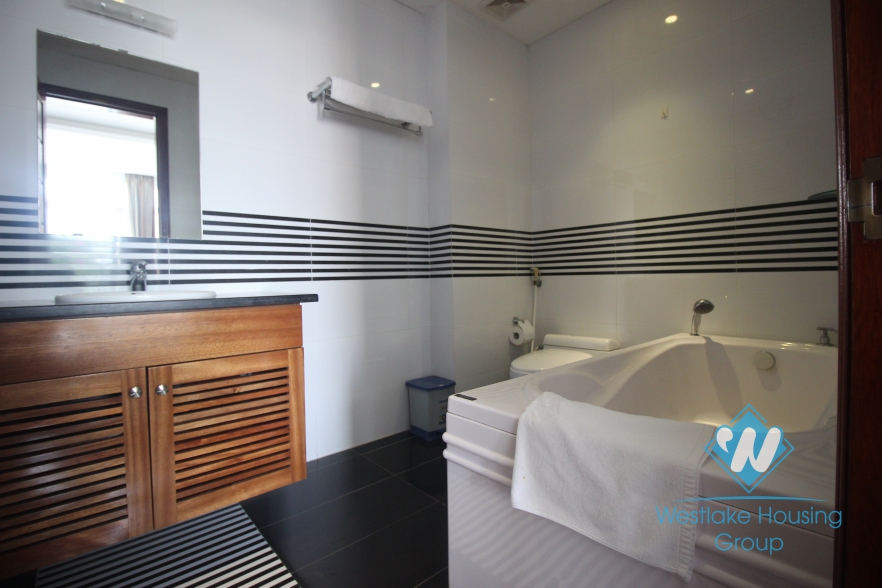 Nice 4 bedroom apartment with open view for rent on Xuan Dieu street, Tay Ho, Hanoi