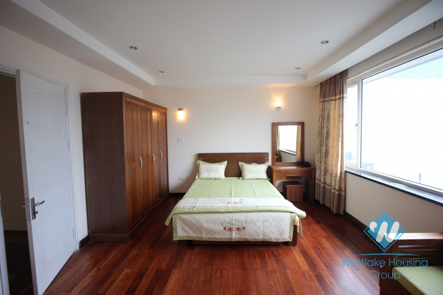 An nice apartment with lake view for rent in Tay Ho, Ha Noi