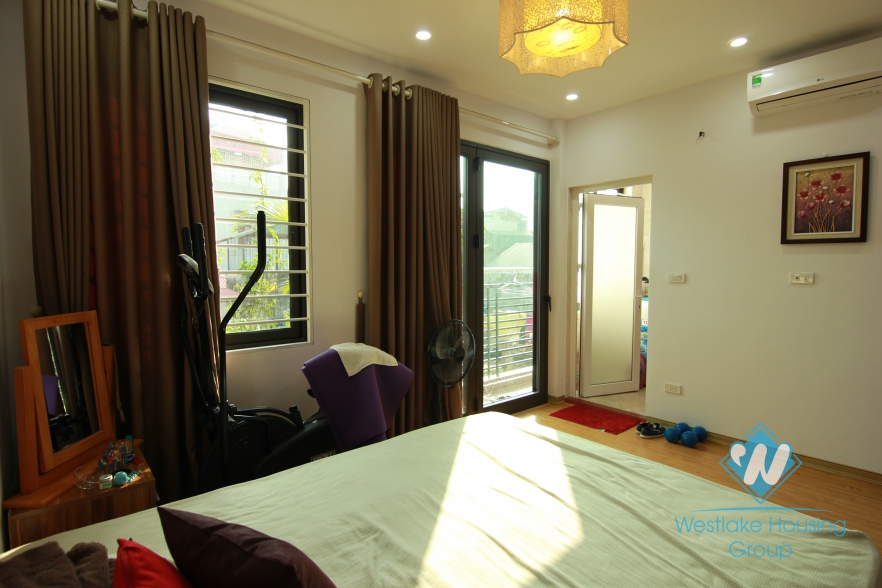 Bright and clean one bedroom for rent in Lang Ha street, Dong Da district, Ha Noi
