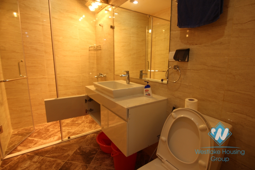 Luxury three bedrooms apartment for rent in Dong Da district, Ha Noi