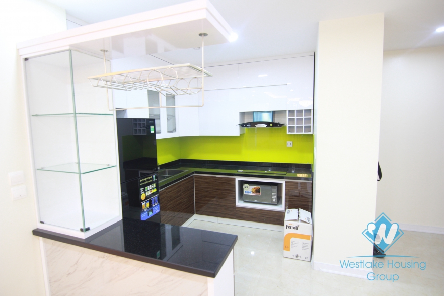 Luxury three bedrooms apartment for rent in Dong Da district, Ha Noi