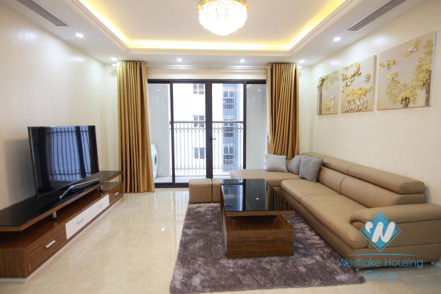 Luxury three bedrooms apartment for rent in Dong Da district, Ha Noi