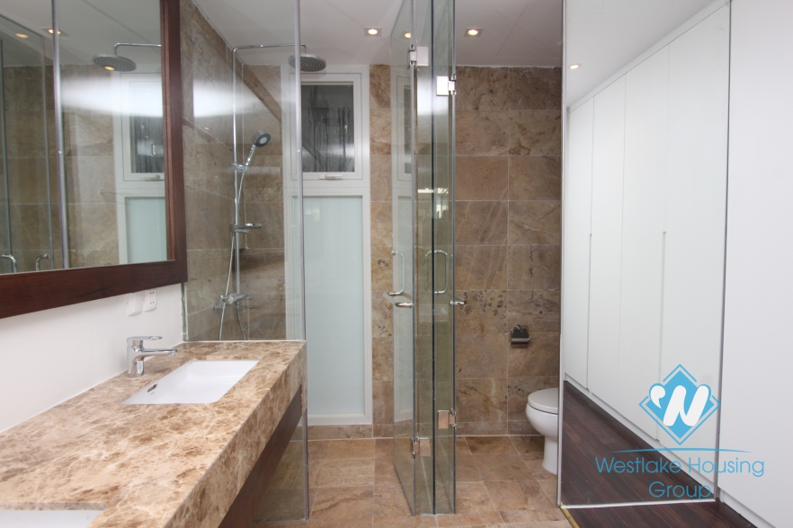 Lakeview luxury apartment for rent in Tay Ho, Hanoi