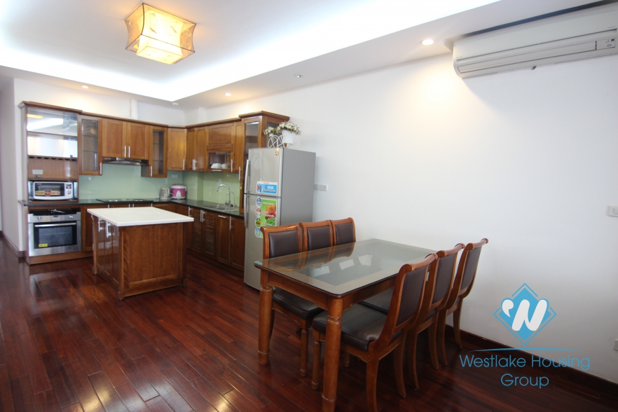 Rental 3 bedroom apartment with lake view in Xuan Dieu Tay Ho