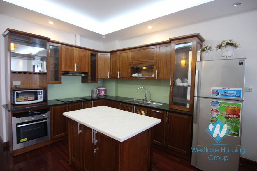 Rental 3 bedroom apartment with lake view in Xuan Dieu Tay Ho