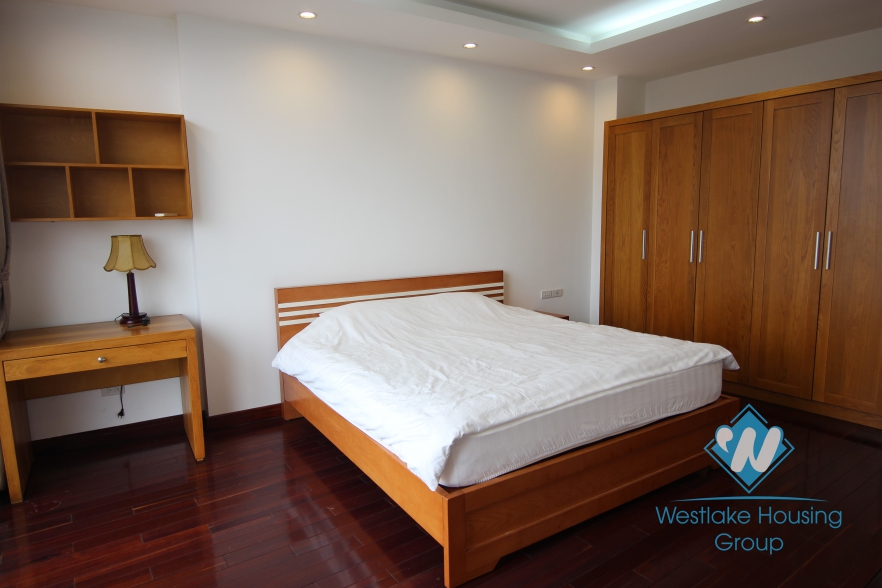 03 bedrooms apartment for rent in Xuan Dieu st, Tay Ho district 