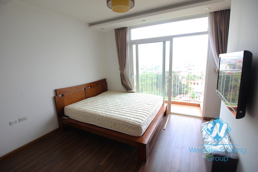 A beautiful apartment with 3 bedrooms for rent in Xuan Dieu, Tay Ho, Ha Noi