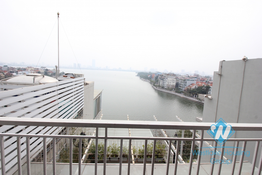 A beautiful apartment with 3 bedrooms for rent in Xuan Dieu, Tay Ho, Ha Noi