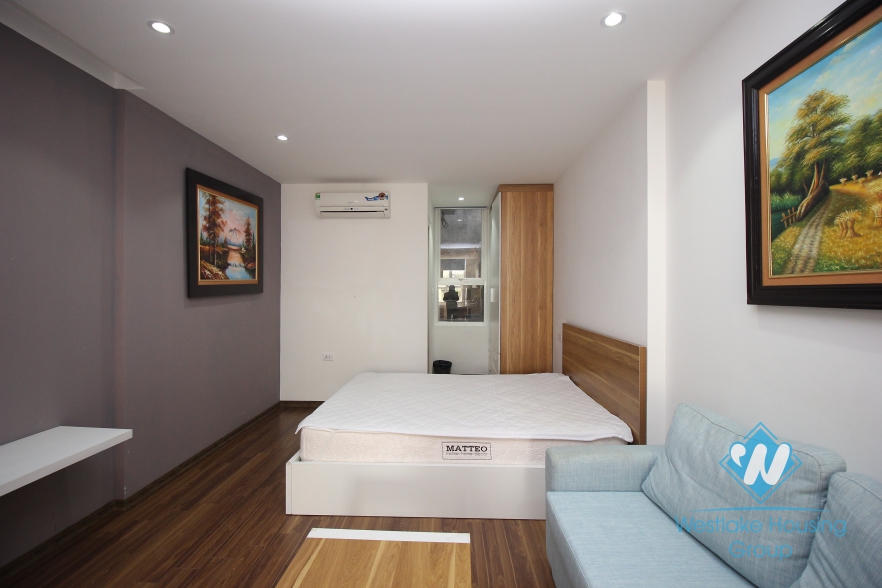 Nice and modern furniture apartment for rent in Dong Da District