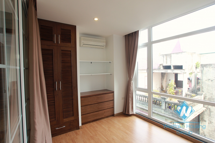 High quality and brand new apartment with 3 bedrooms for rent in Tay Ho area.