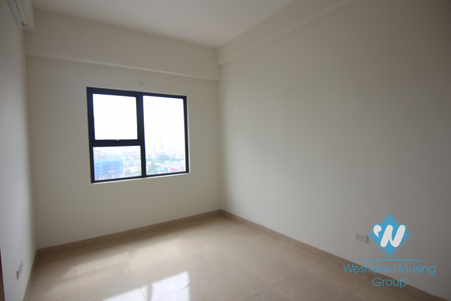 Unfurnished three bedrooms apartment for rent in Thanh Xuan district