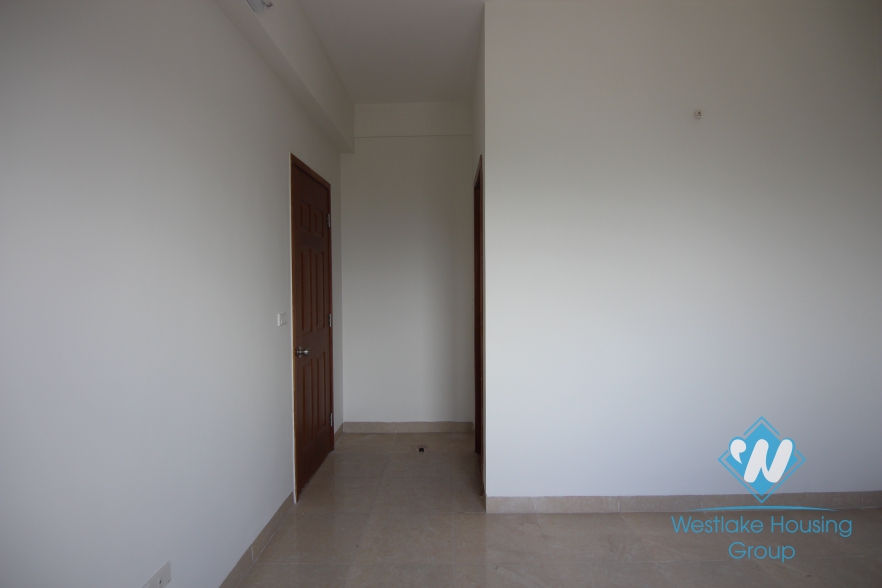 Unfurnished three bedrooms apartment for rent in Thanh Xuan district