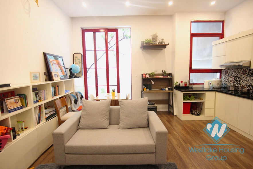 Graceful apartment in Xuan Dieu, Tay Ho close to Westlake 