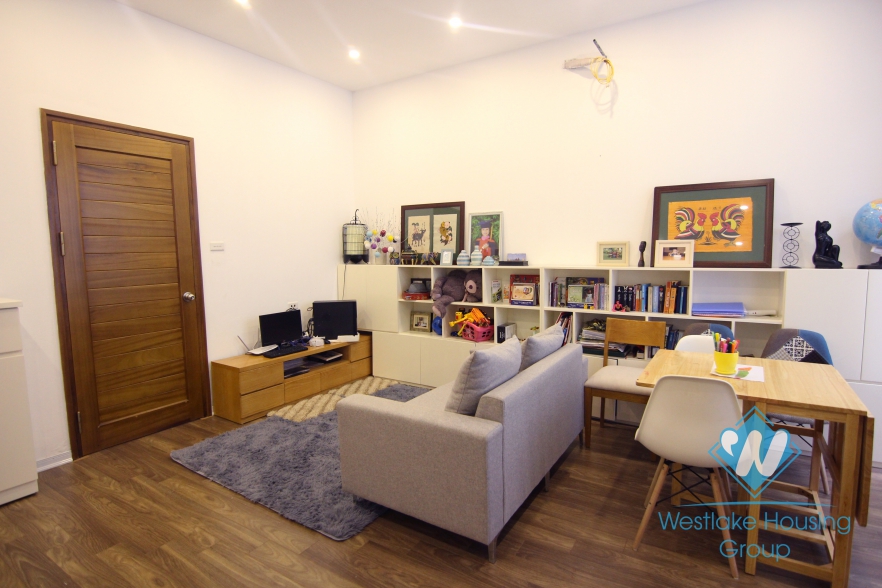 Graceful apartment in Xuan Dieu, Tay Ho close to Westlake 