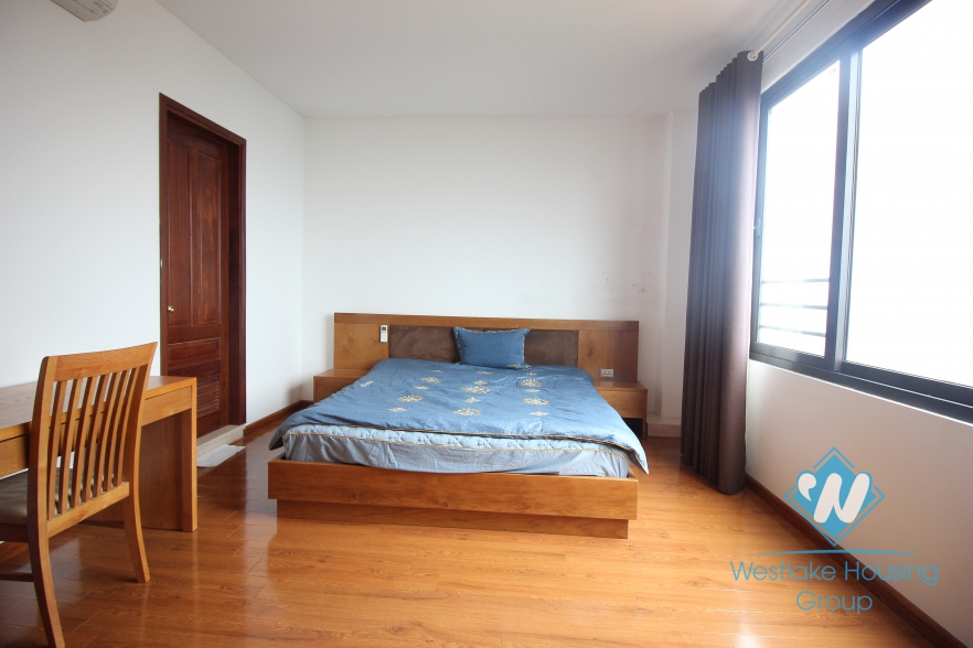 Beautiful 2 bedrooms apartment with gorgeous water view and in a prestige location for rent in Tay Ho, Ha Noi