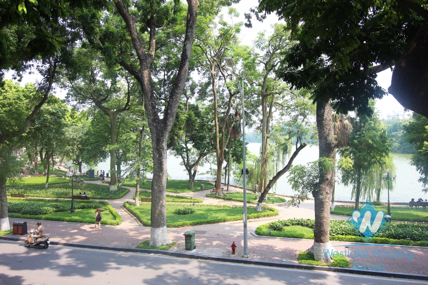 02 bedrooms apartment with nice balcony for rent in Hoan Kiem district