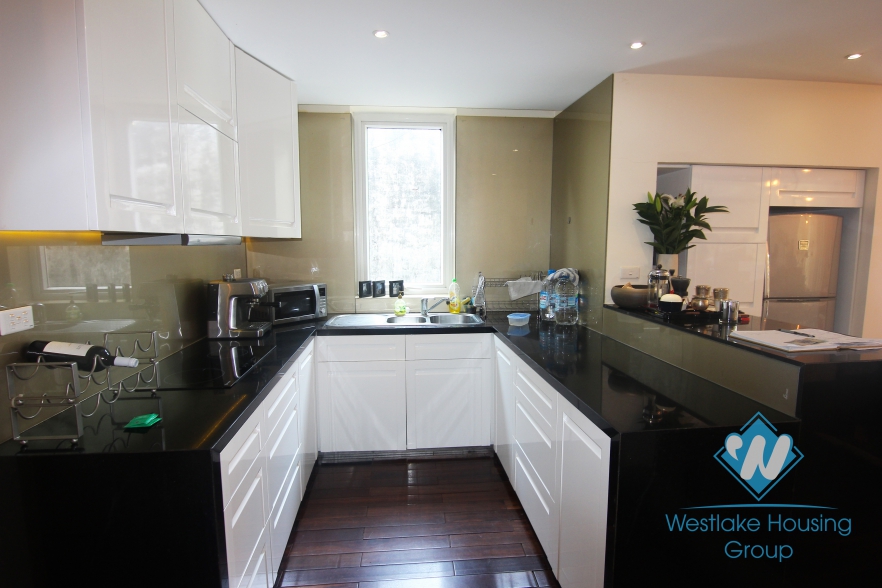 02 bedrooms apartment with nice balcony for rent in Hoan Kiem district